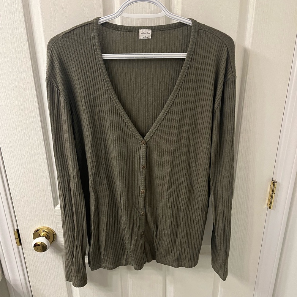 Wilfred Free Olive Green Ribbed button up top
